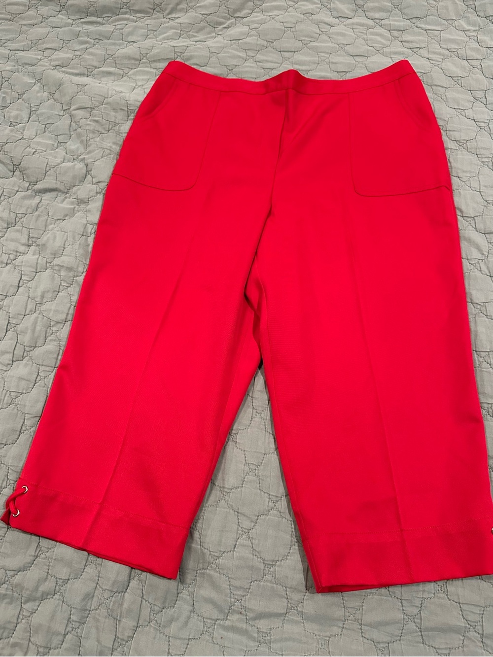 Alfred Dunner Bright Red Capri Pants with Front Patch Pockets